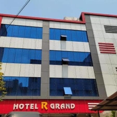 Oyo Flagship 80855 Hotel R Grand Vijayawāda Екстериор снимка