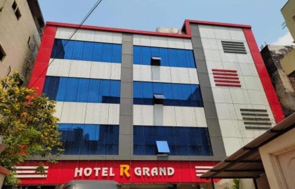 Oyo Flagship 80855 Hotel R Grand Vijayawāda Екстериор снимка