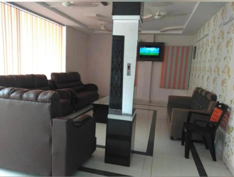 Oyo Flagship 80855 Hotel R Grand Vijayawāda Екстериор снимка